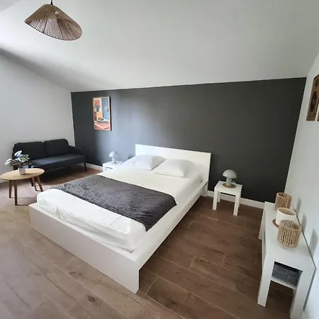 Loc4loc - Moirin - Villa